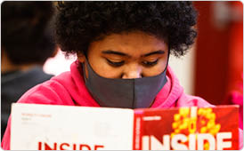  CHild reading