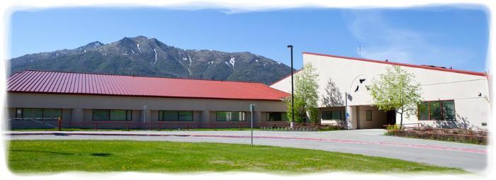 Exterior of Ravenwood School