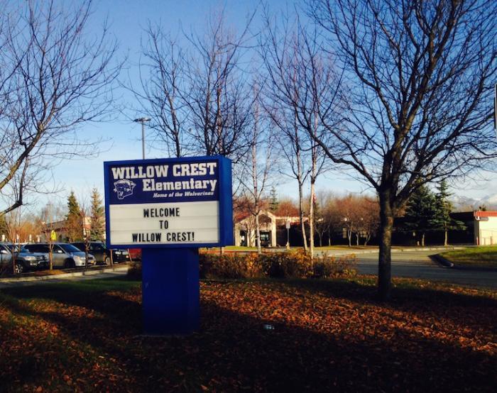 Willow Crest sign outside of school building "Welcome to Willow Crest!" 
