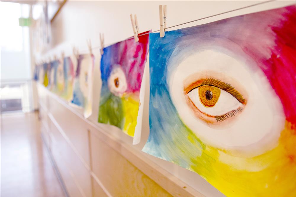 Art hangs on the wall at Winterberry Charter School.åç 