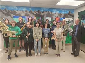 honor band students with band teacher nobuo